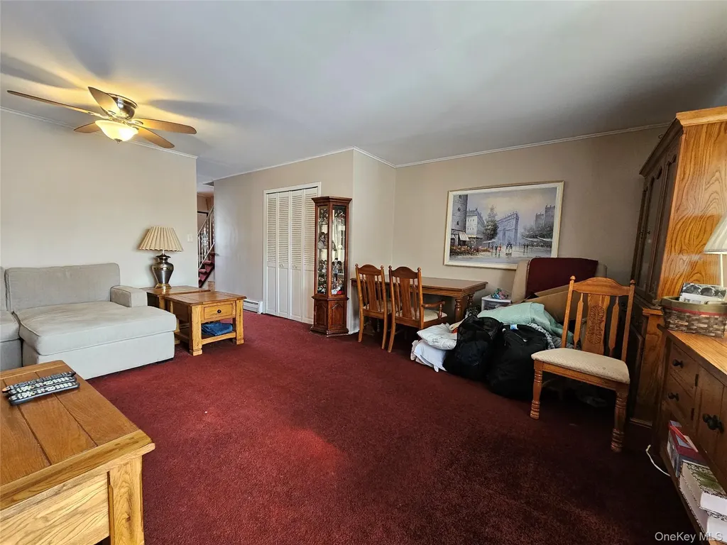 34 Hampton Court Middletown NY 10941