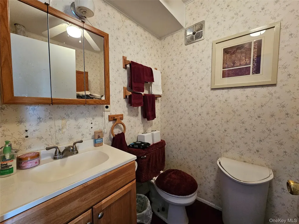 34 Hampton Court Middletown NY 10941
