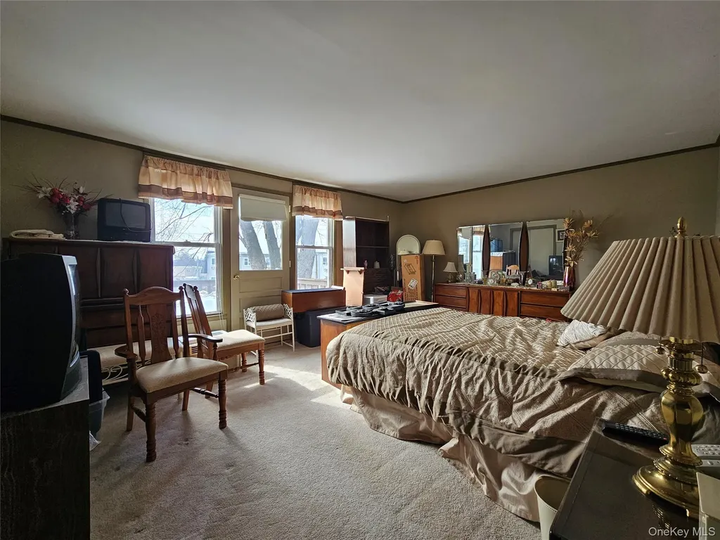 34 Hampton Court Middletown NY 10941