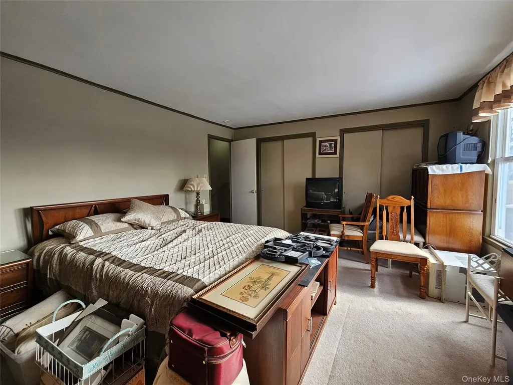 34 Hampton Court Middletown NY 10941