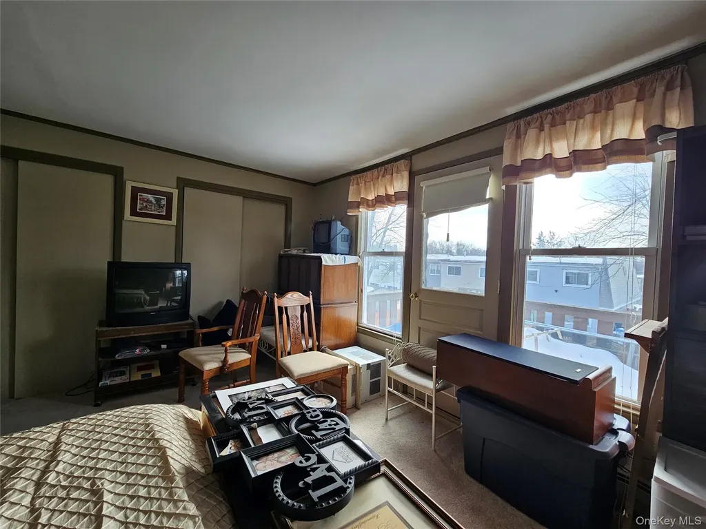 34 Hampton Court Middletown NY 10941