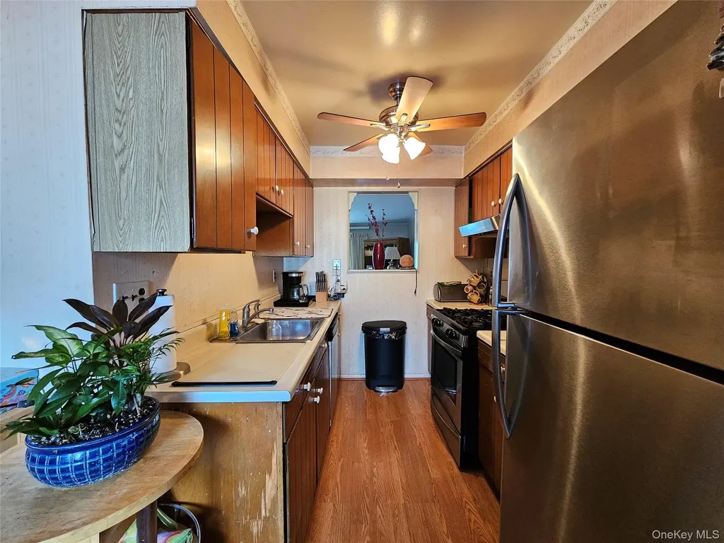 34 Hampton Court Middletown NY 10941
