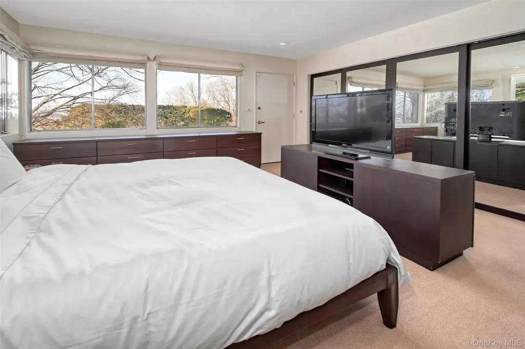 132 Ridgecrest Road Briarcliff Manor NY 10510