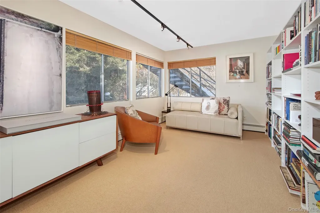 132 Ridgecrest Road Briarcliff Manor NY 10510
