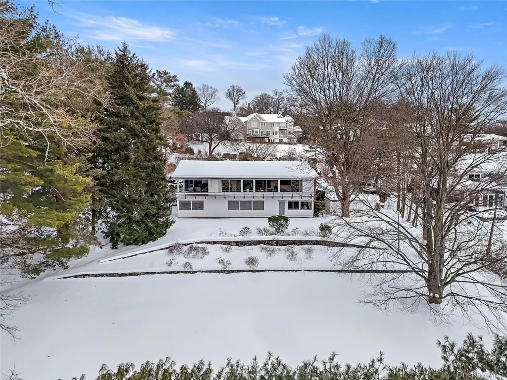 132 Ridgecrest Road Briarcliff Manor NY 10510