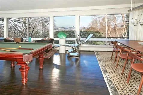 132 Ridgecrest Road Briarcliff Manor NY 10510