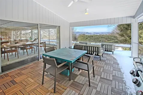 132 Ridgecrest Road Briarcliff Manor NY 10510