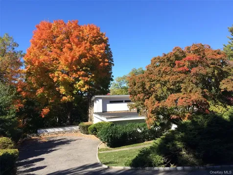 132 Ridgecrest Road Briarcliff Manor NY 10510