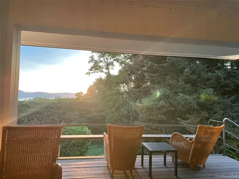 132 Ridgecrest Road Briarcliff Manor NY 10510