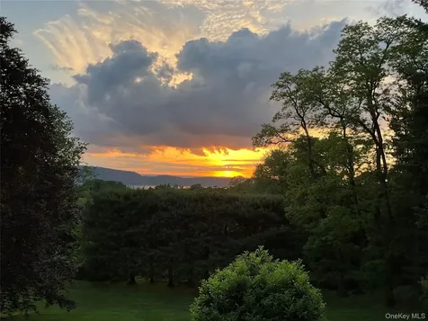 132 Ridgecrest Road Briarcliff Manor NY 10510