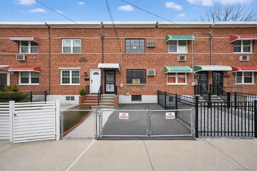 1231 E 223rd Street Bronx NY 10466