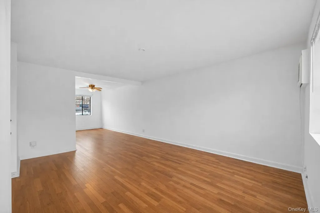 1231 E 223rd Street Bronx NY 10466