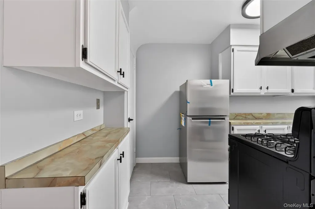 1231 E 223rd Street Bronx NY 10466