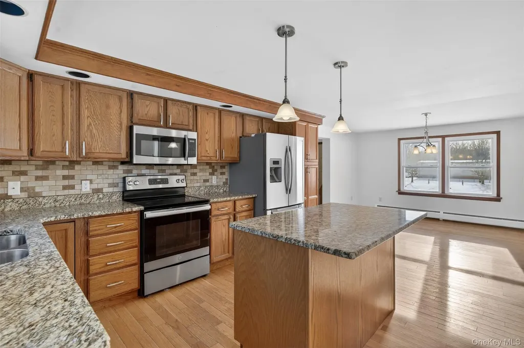 131 Barbarossa Lane Kingston NY 12401