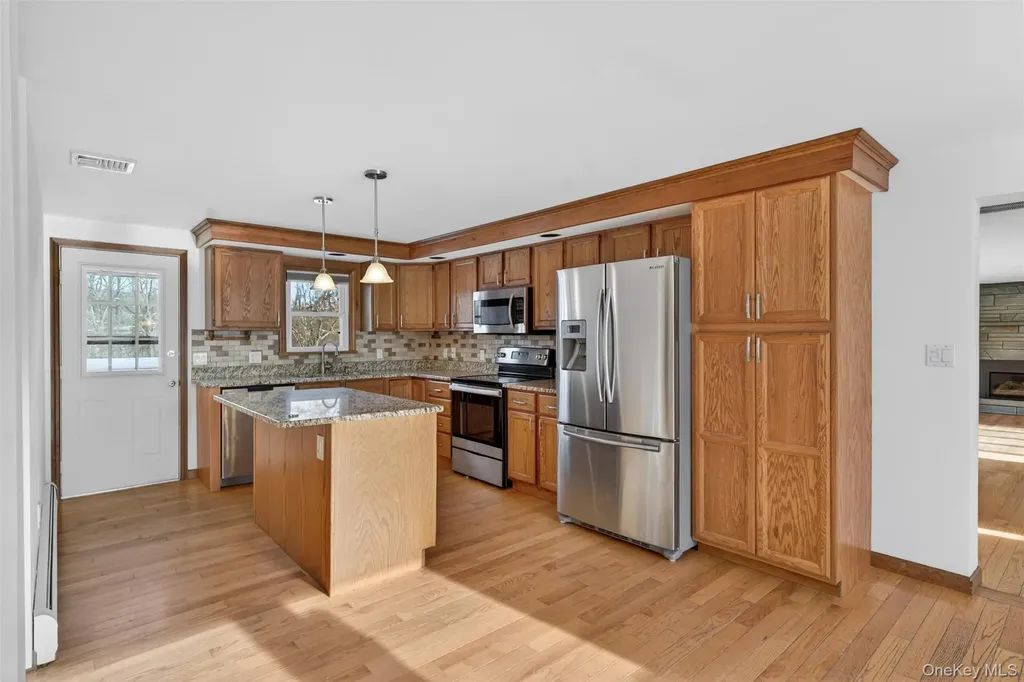 131 Barbarossa Lane Kingston NY 12401