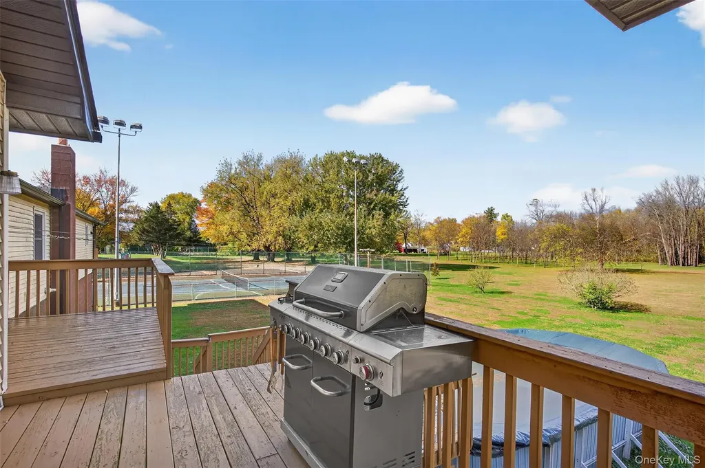 131 Barbarossa Lane Kingston NY 12401