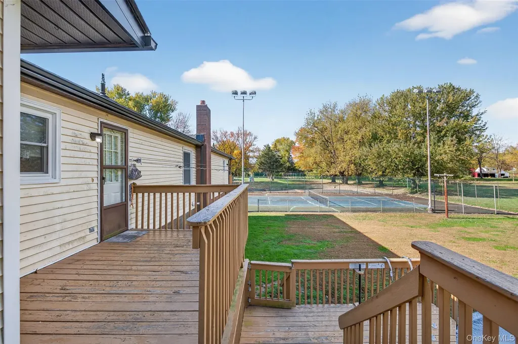 131 Barbarossa Lane Kingston NY 12401
