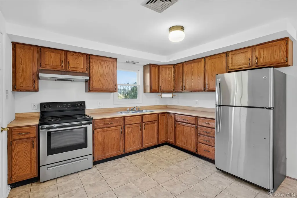 131 Barbarossa Lane Kingston NY 12401