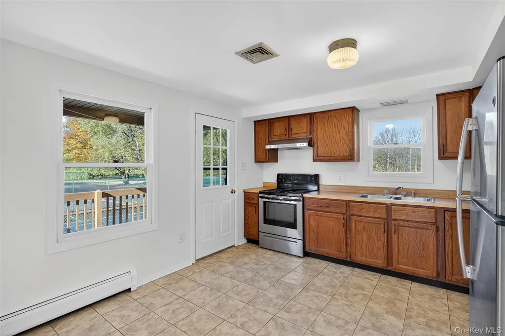 131 Barbarossa Lane Kingston NY 12401