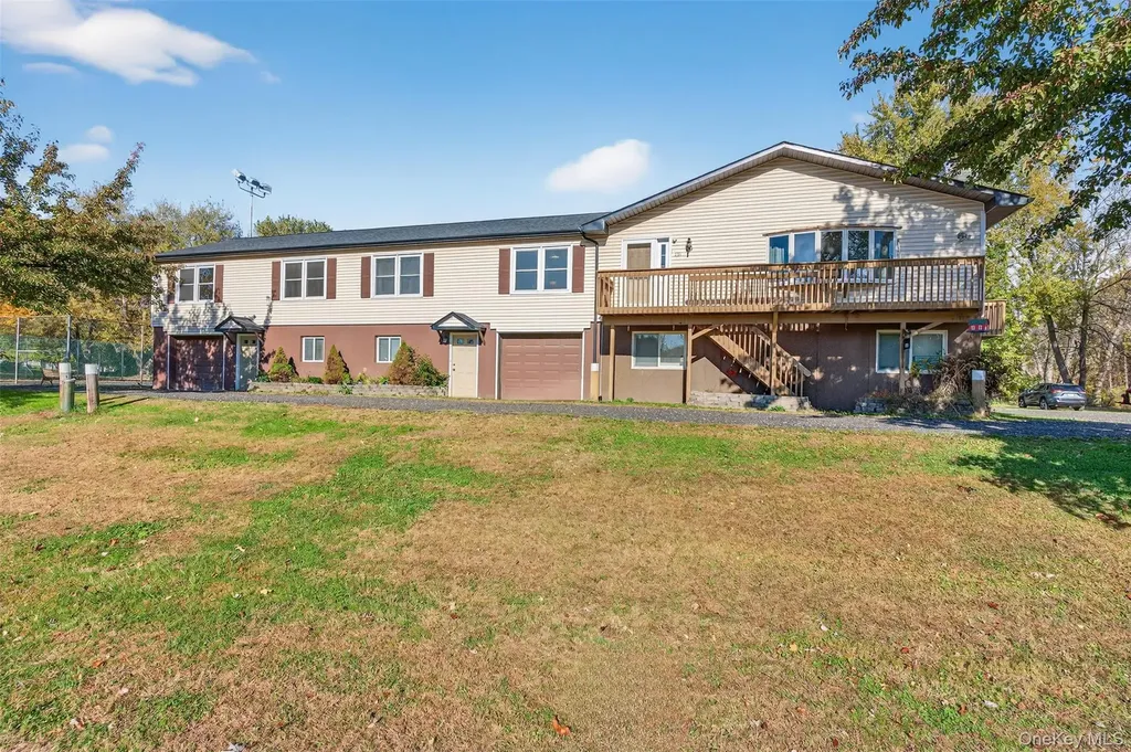 131 Barbarossa Lane Kingston NY 12401