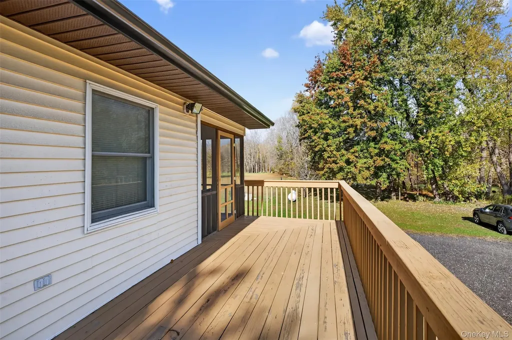131 Barbarossa Lane Kingston NY 12401