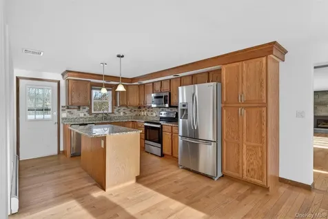 131 Barbarossa Lane Kingston NY 12401
