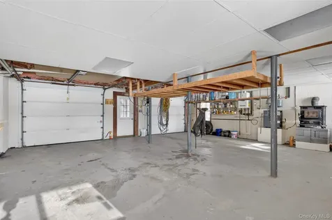 131 Barbarossa Lane Kingston NY 12401