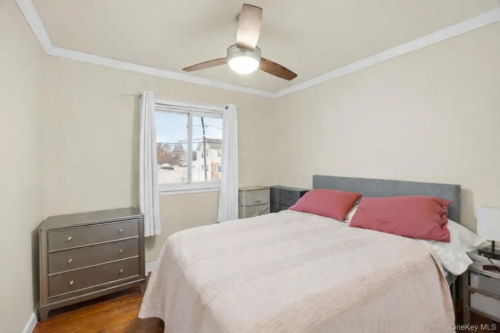 85 Bedford Avenue Freeport NY 11520
