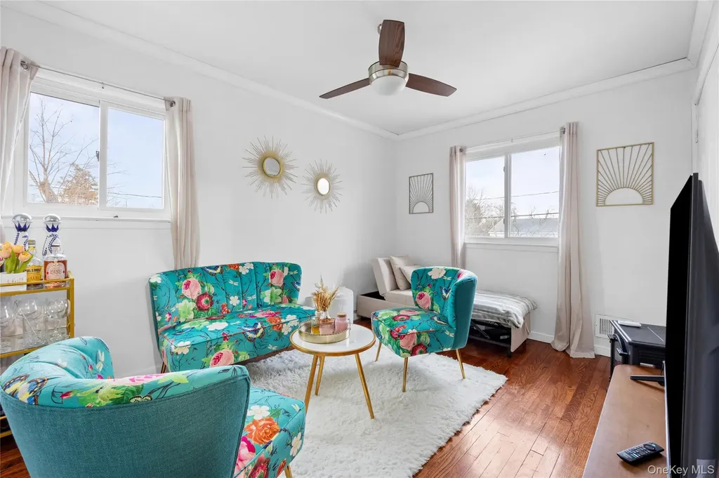 85 Bedford Avenue Freeport NY 11520