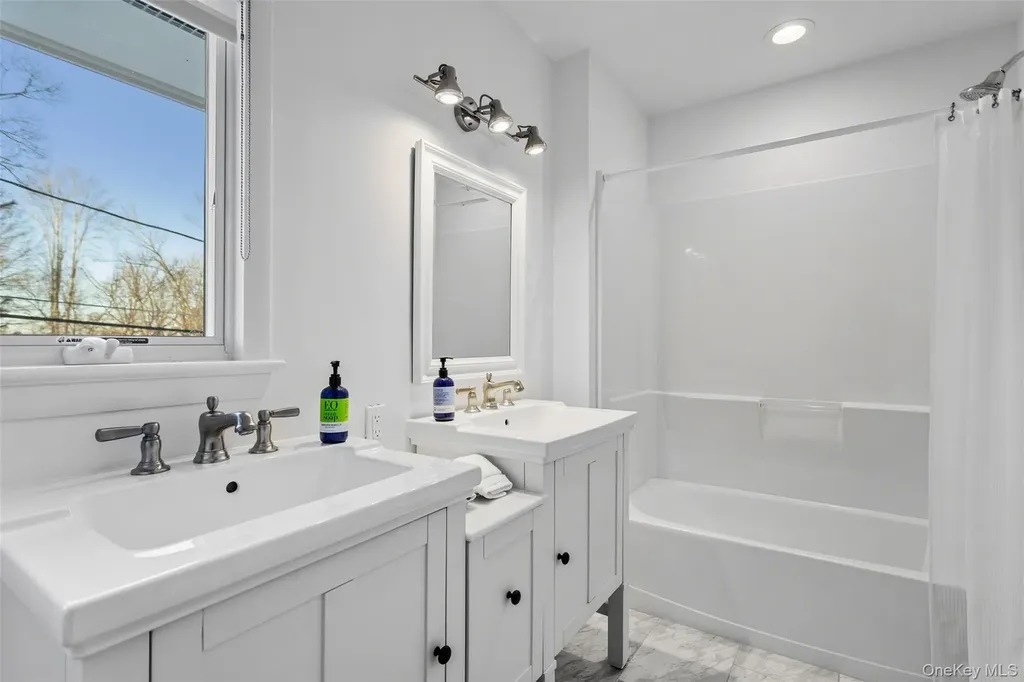 12 Skytop Drive Katonah NY 10536