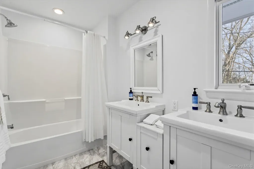 12 Skytop Drive Katonah NY 10536