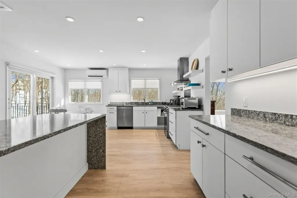 12 Skytop Drive Katonah NY 10536