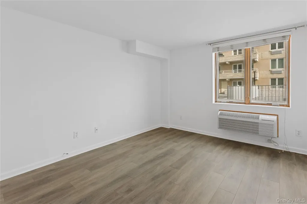 450 W Broadway Long Beach NY 11561