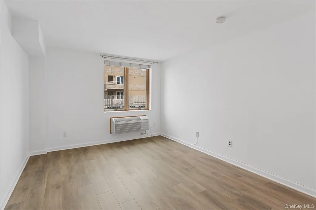 450 W Broadway Long Beach NY 11561