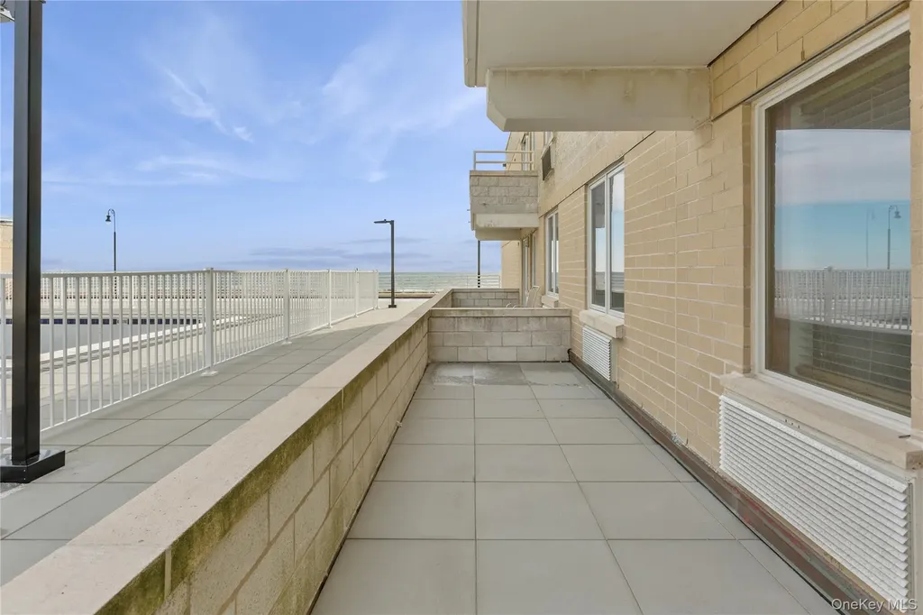 450 W Broadway Long Beach NY 11561