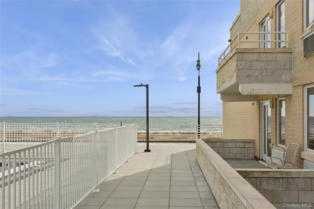 450 W Broadway Long Beach NY 11561
