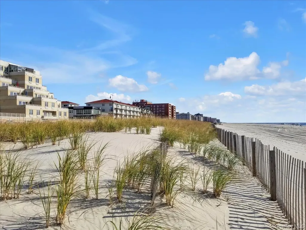 450 W Broadway Long Beach NY 11561
