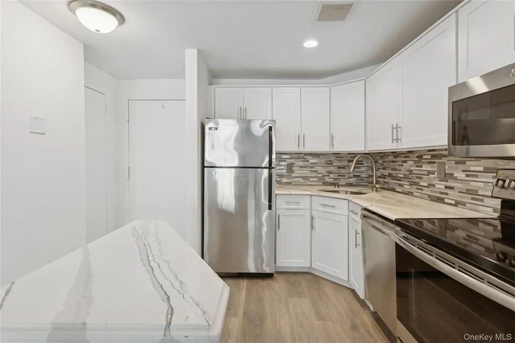 450 W Broadway Long Beach NY 11561