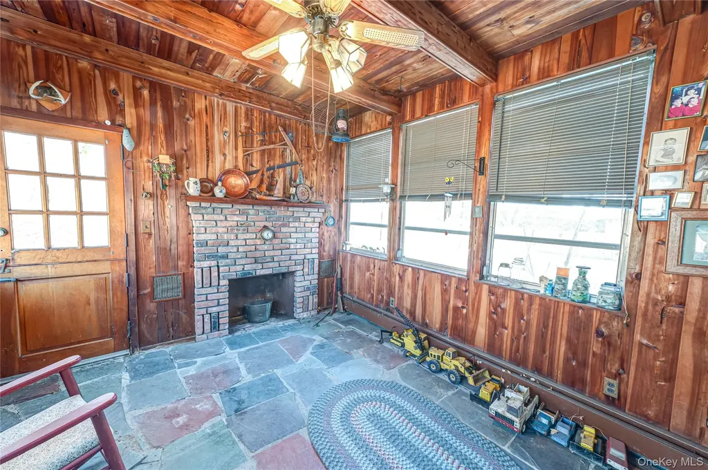 67 Edgewood Road West Islip NY 11795