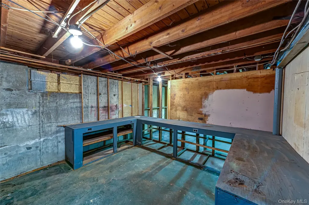 67 Edgewood Road West Islip NY 11795