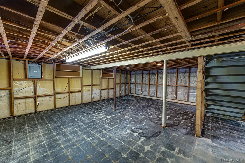 67 Edgewood Road West Islip NY 11795