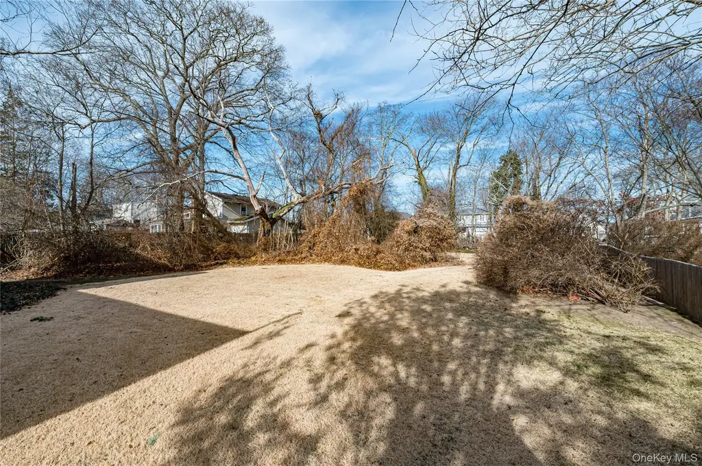 67 Edgewood Road West Islip NY 11795