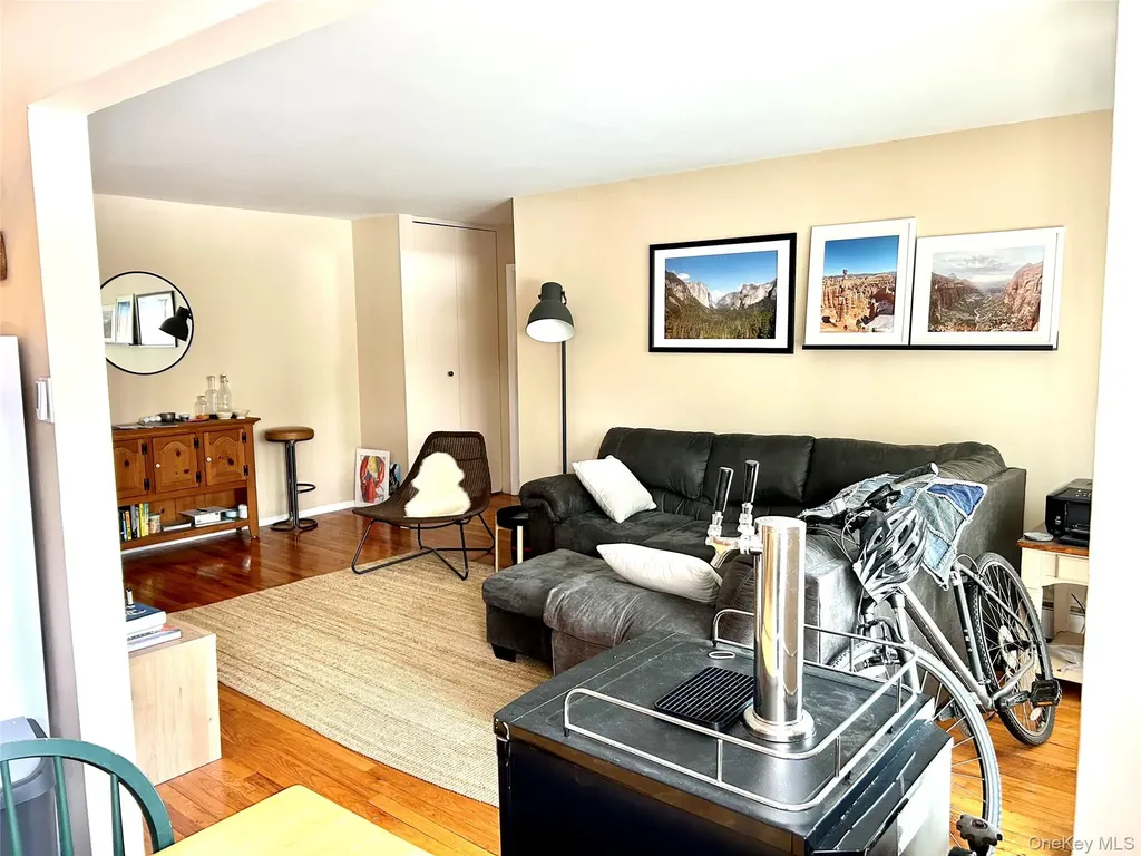 8 Colonial Road Beacon NY 12508