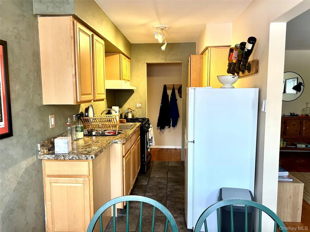 8 Colonial Road Beacon NY 12508
