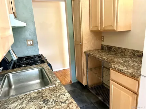 8 Colonial Road Beacon NY 12508