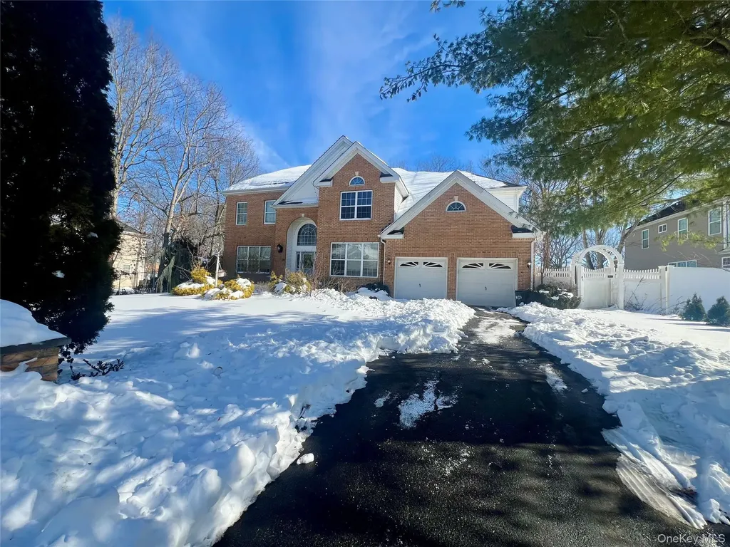 39 Independence Way Miller Place NY 11764