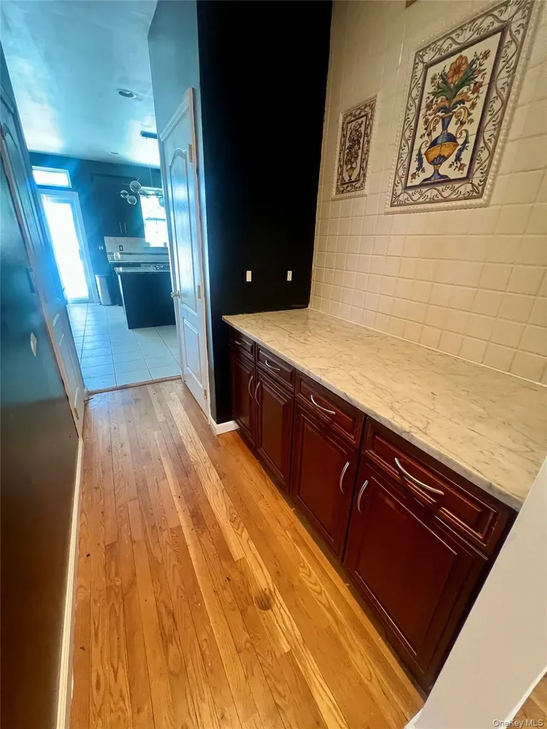 39 Independence Way Miller Place NY 11764