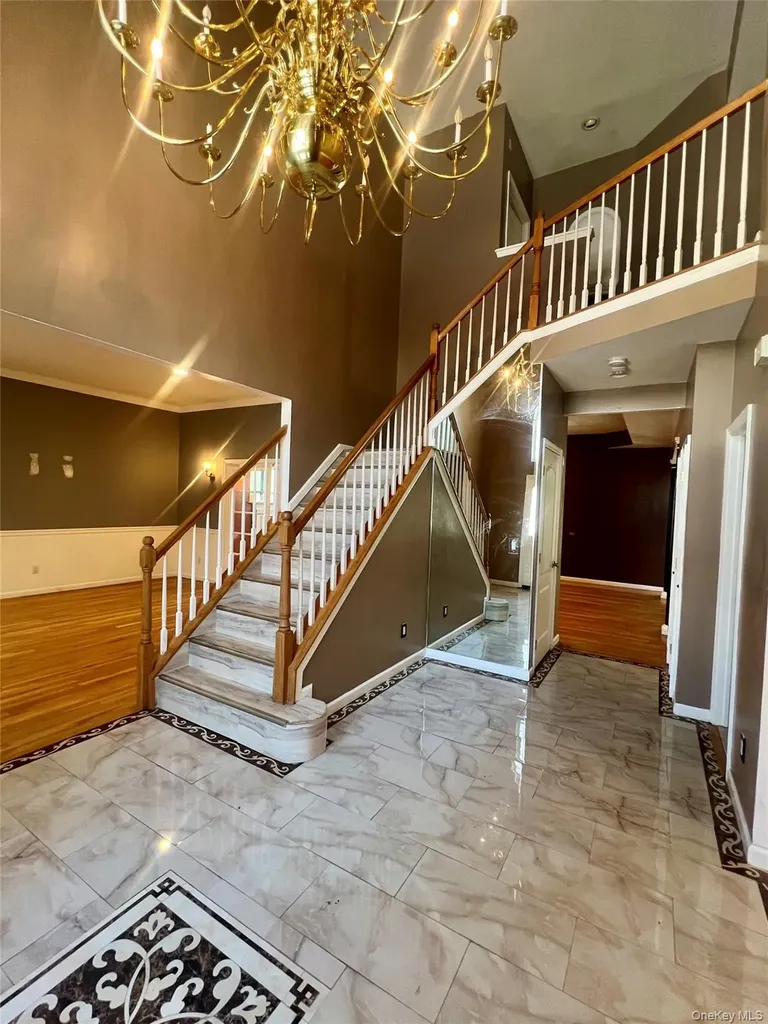 39 Independence Way Miller Place NY 11764