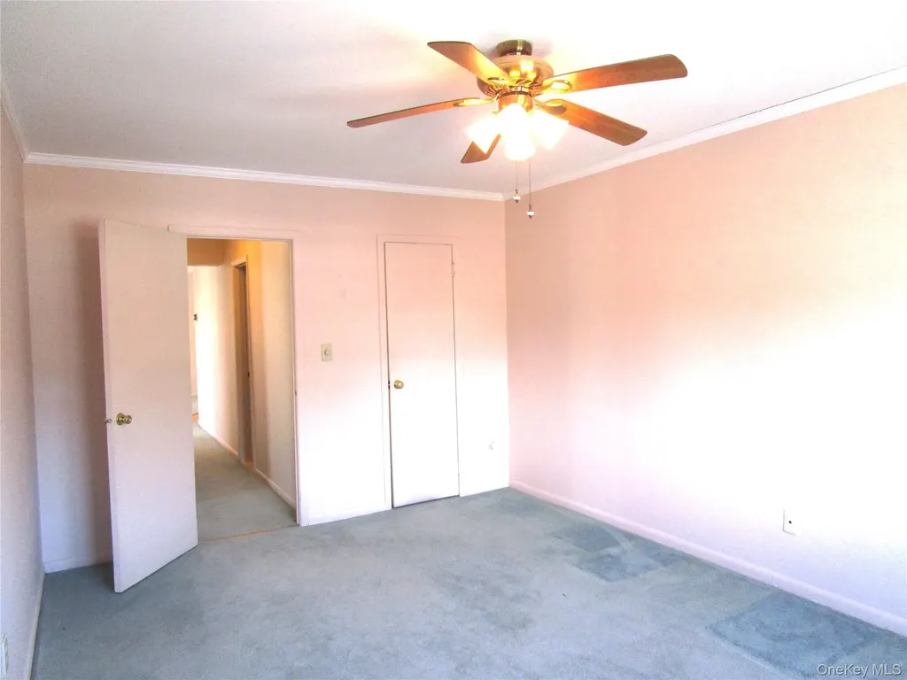 40 Daley Place Lynbrook NY 11563
