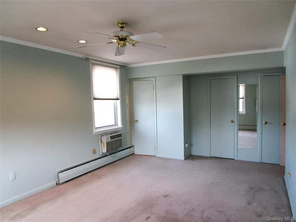 40 Daley Place Lynbrook NY 11563
